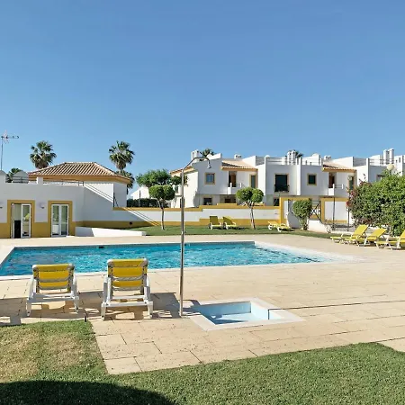 Sunny Terrace - Private Condo, Pool, Garden, Grill & Free Parking