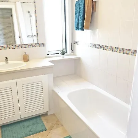 Sunny Terrace - Private Condo, Pool, Garden, Grill & Free Parking * Albufeira