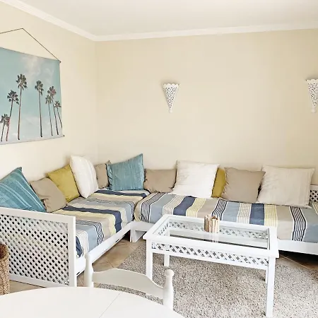 Sunny Terrace - Private Condo, Pool, Garden, Grill & Free Parking Albufeira